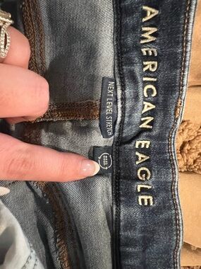 American Eagle Outfitters Medium Blue Jeans with Light Wash